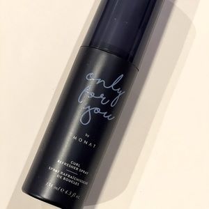 Monat Curl Refresher Spray 4.5oz bottle. BRAND NEW!